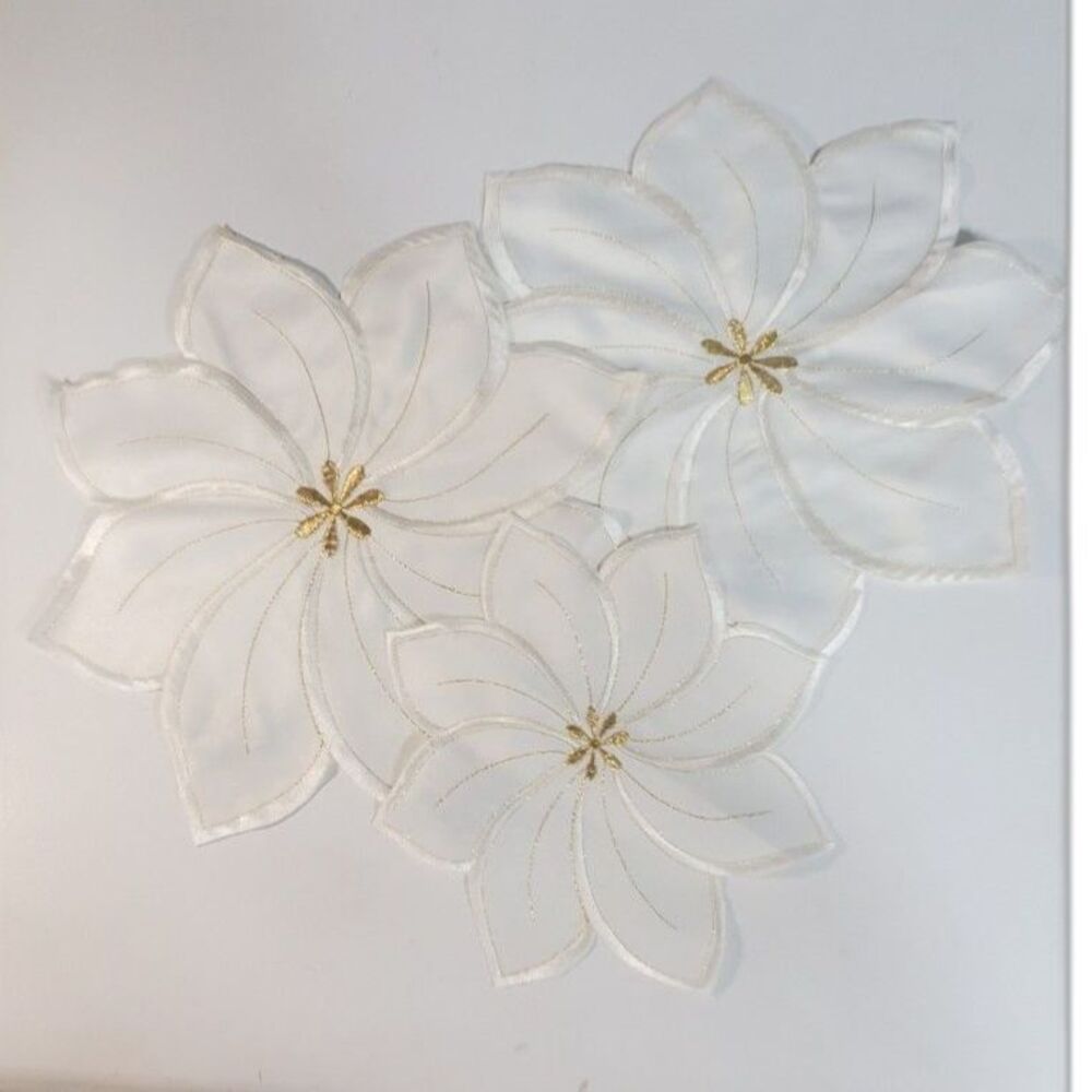 Home Poinsettia White and Gold Christmas Linens 3 in the set